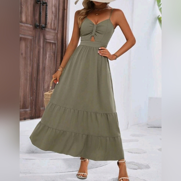 NEW Chic Ruched Cutout Top Tiered Long Dress Olive Green - Picture 4 of 8